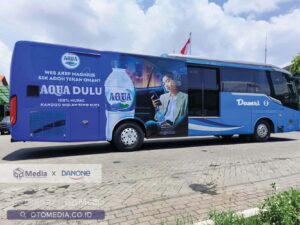 Bus Branding Otomedia x Aqua