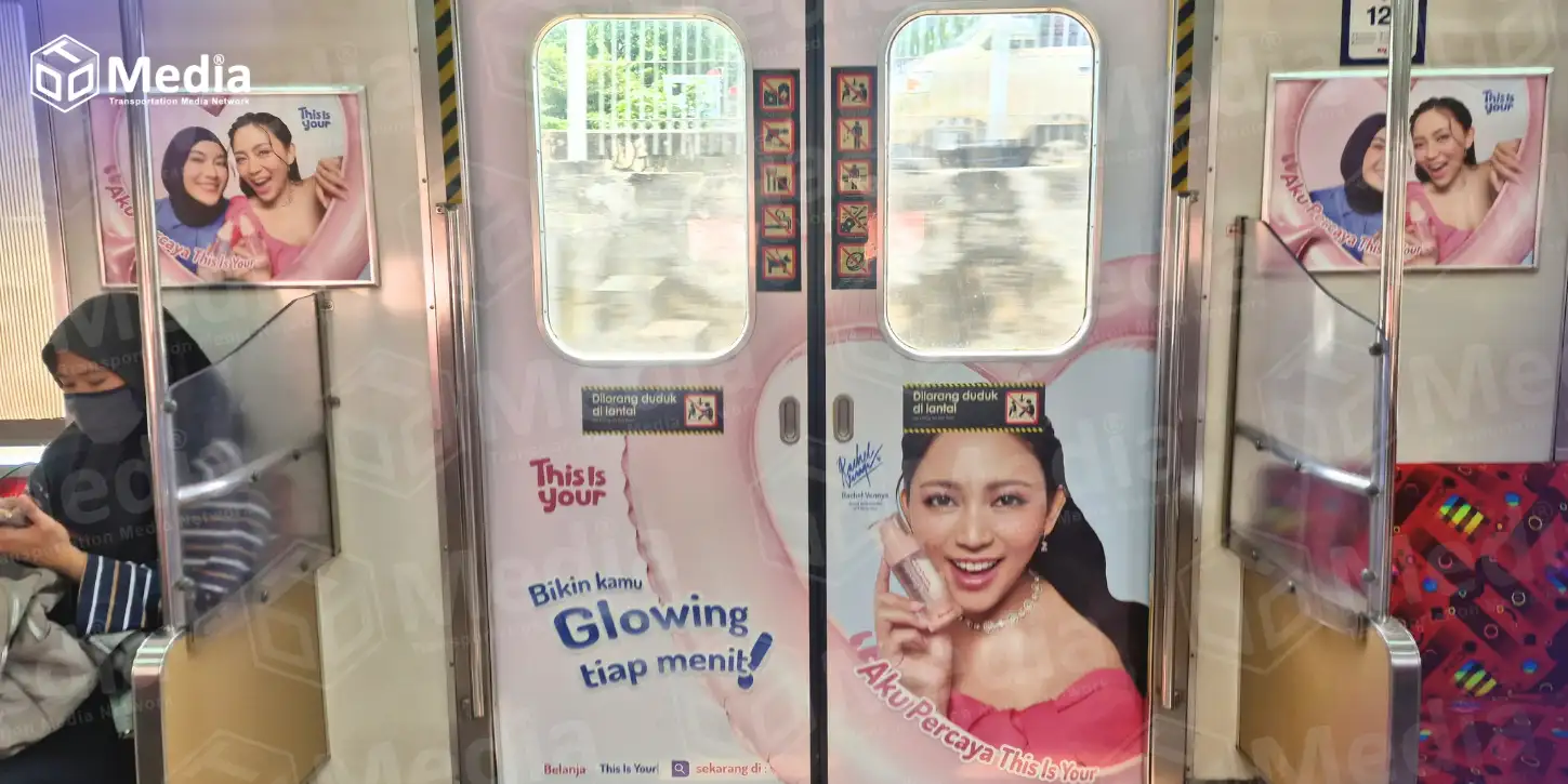 Iklan This is Your face spray Glowing Everyday di interior door KRL